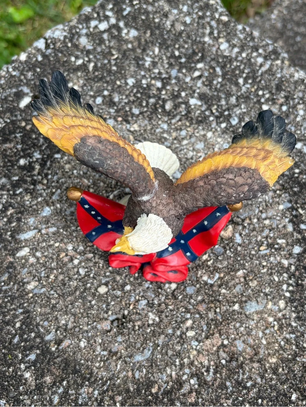 Rare Gettysburg Bald Eagle Figurine with Red & Blue Confederate Banner